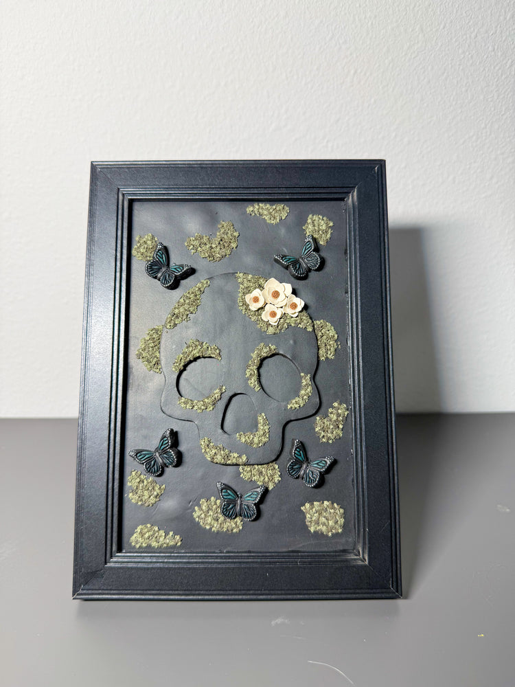 Dark Botanical Skull Wall Decor with Moss
